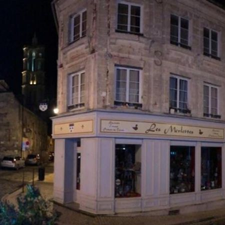 Suite De Charme Au Pied De La Cathedrale Laon Exteriör bild
