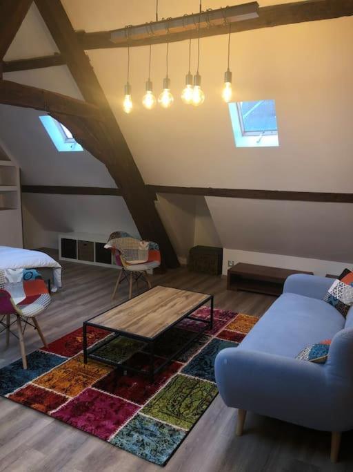 Suite De Charme Au Pied De La Cathedrale Laon Exteriör bild